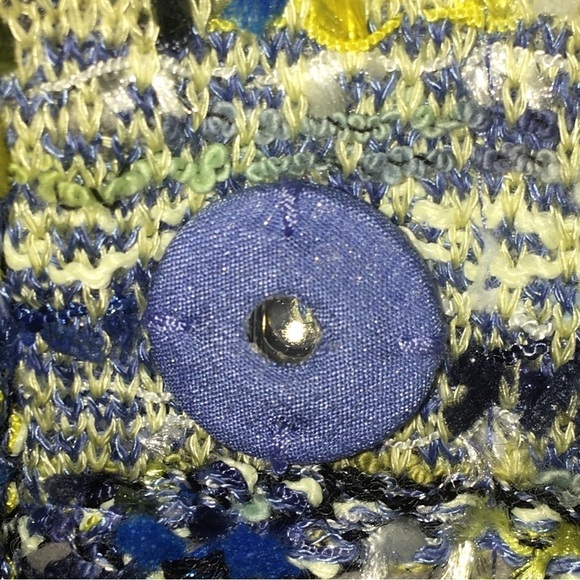 ST. JOHN NEW WITH TAGS SWEATER MED BUT WEARS LIKE… - Picture 11 of 15